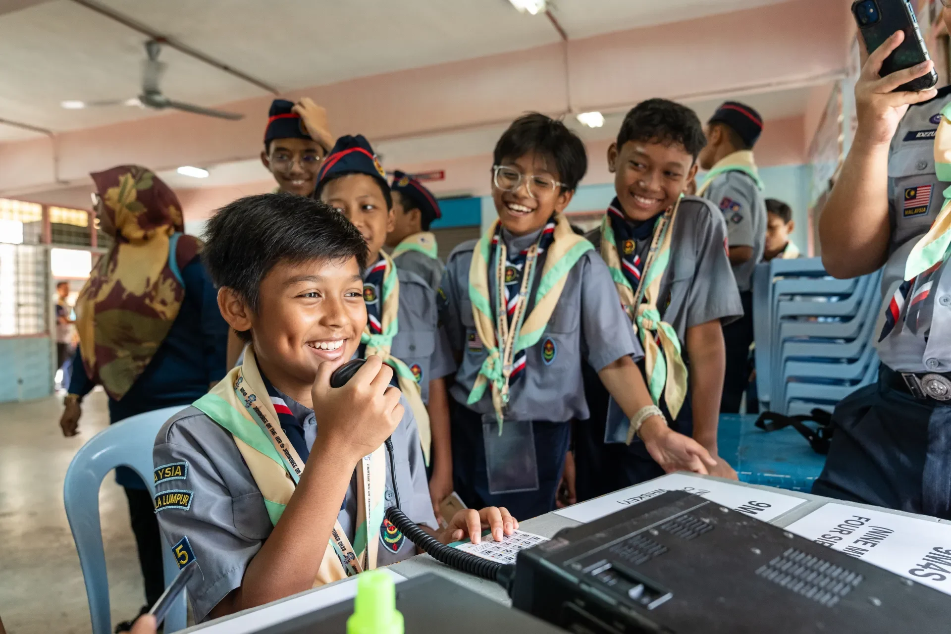Scouts talking over amateur radio