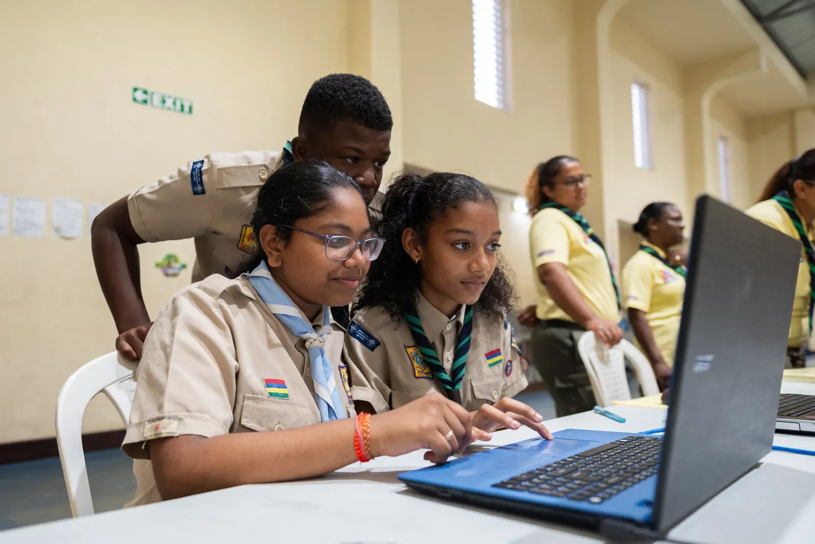 Scouts in a video call on a computer
